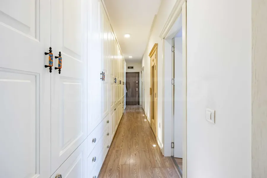 Penthouse with Stunning Vitosha Views - Image 2