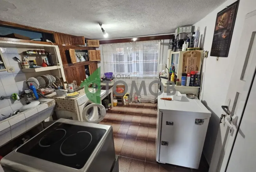 Spacious Fully Furnished House in Makledonki, Stara Zagora - Image 3