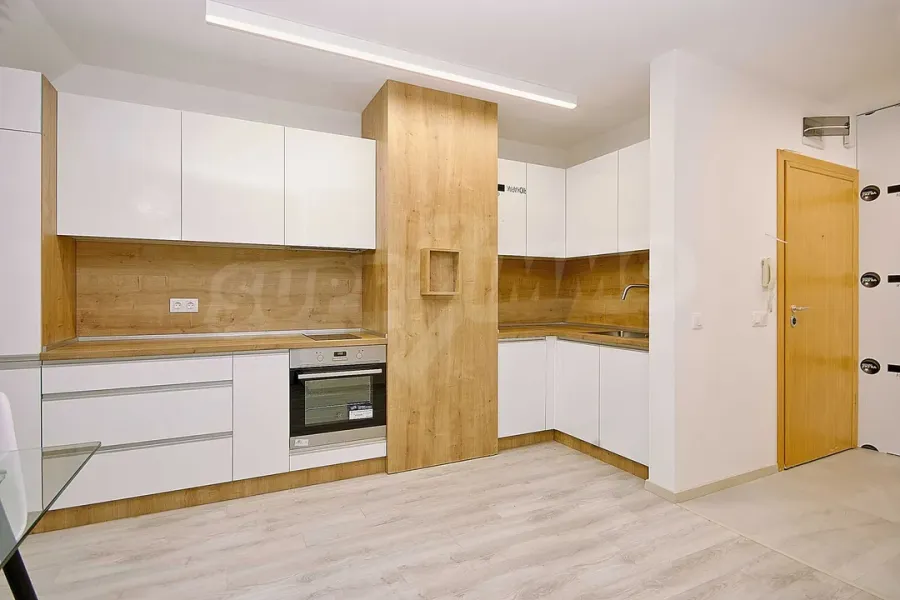 Stylish 3 Bedroom Apartment in Vodolei 2 Complex, Sofia - Image 5