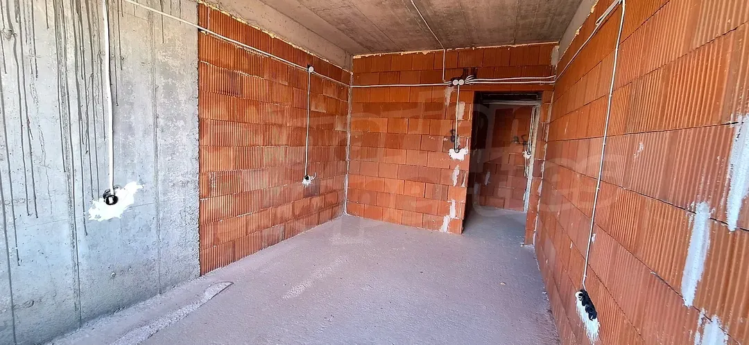 Spacious 1-Bedroom Apartment in Plovdiv - Modern & Convenient Living - Image 1