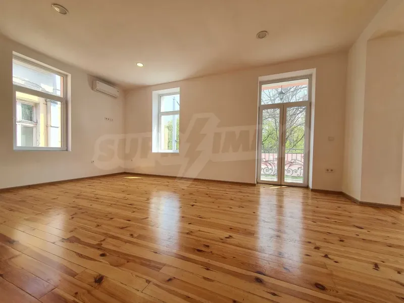Spacious House in Plovdiv Center Near Dondukova Garden - 4 Bedrooms - Image 3