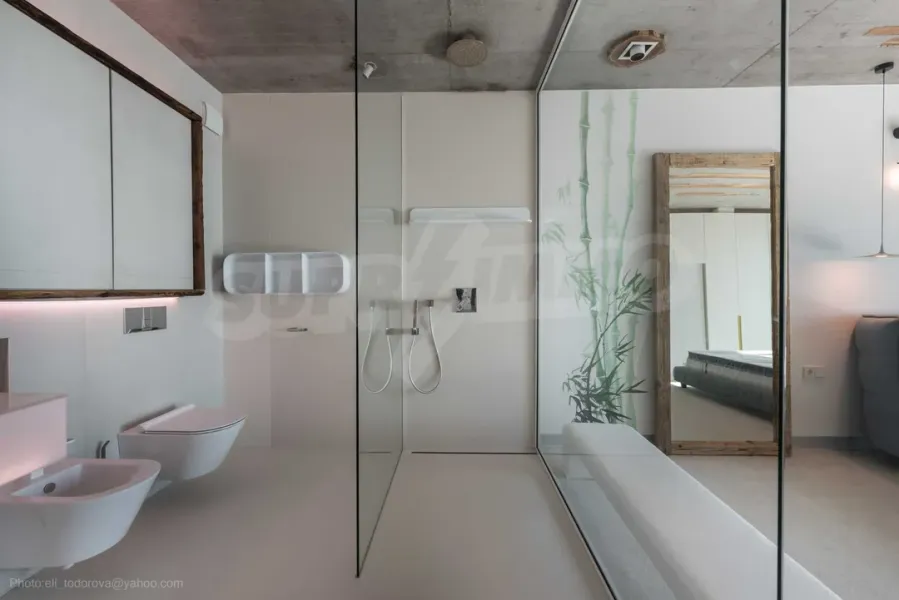 Luxury 3BR Apartment - Sea View, Varna - Image 2