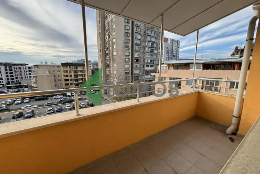 Spacious 3-Bedroom Apartment in Sunny Samara 3, Stara Zagora - Image 2