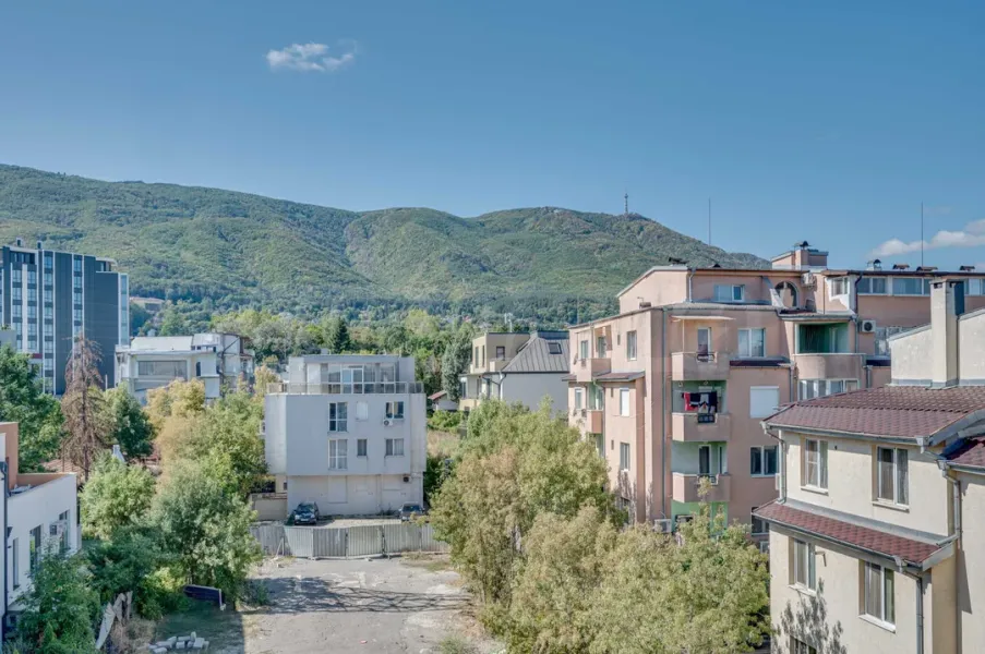 Luxurious 2+1 Apt. Mt. Vitosha Views - Image 2