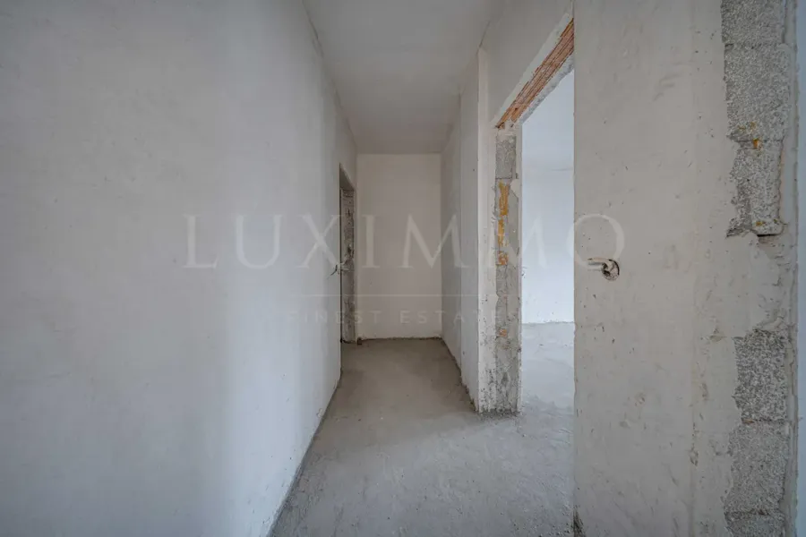 Spacious Two-Bedroom Apartment in Sofia's Central Vazrazhdane District - Image 2