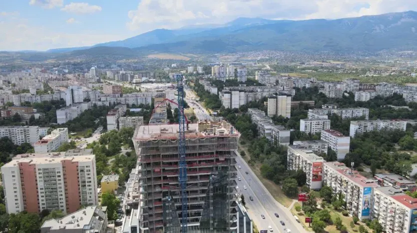 Spacious Apartment with Stunning Views in Sofia's M Tower - Image 3