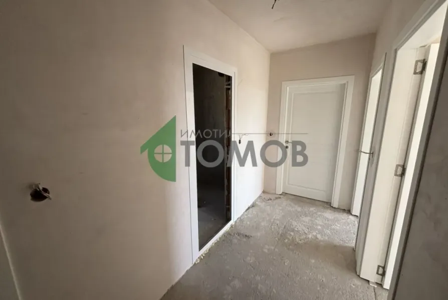 Spacious 3-Bedroom Apartment Near Park in Stara Zagora - Image 1