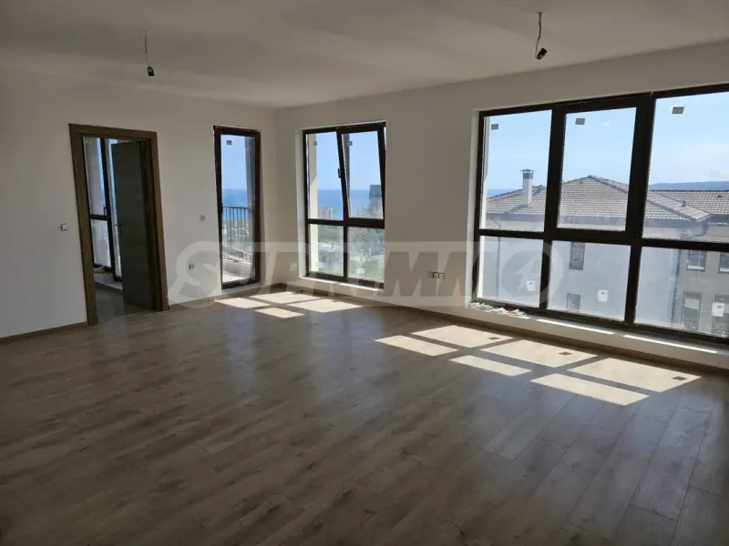 Varna Seafront Apartment - Panoramic Views - Image 1