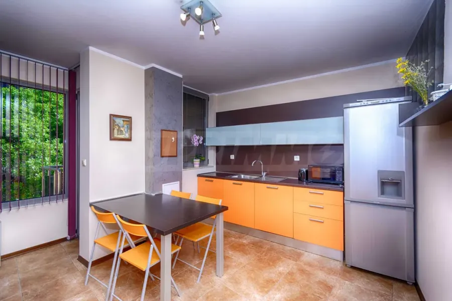 Spacious 3-Bedroom Apartment with River Views in Plovdiv - Image 1