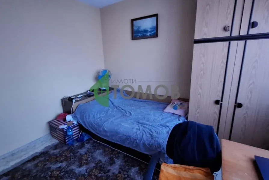 Spacious Three-Bedroom Apartment in Slavyanov, Stara Zagora - €92,000 - Image 4