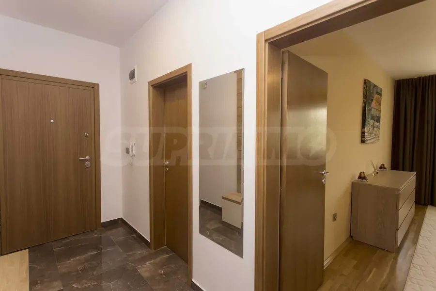Spacious 3-Bedroom Apartment Near Doctor's Monument, Sofia - Image 1