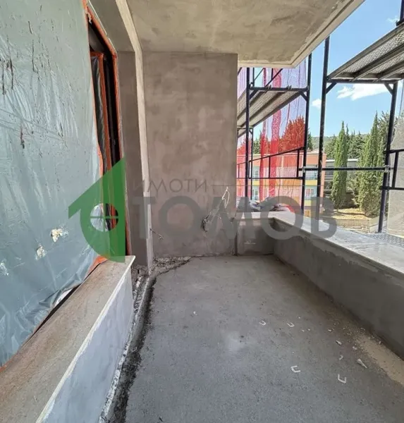 Spacious 4-Bedroom Apartment in Azimov Complex, Stara Zagora - Image 5