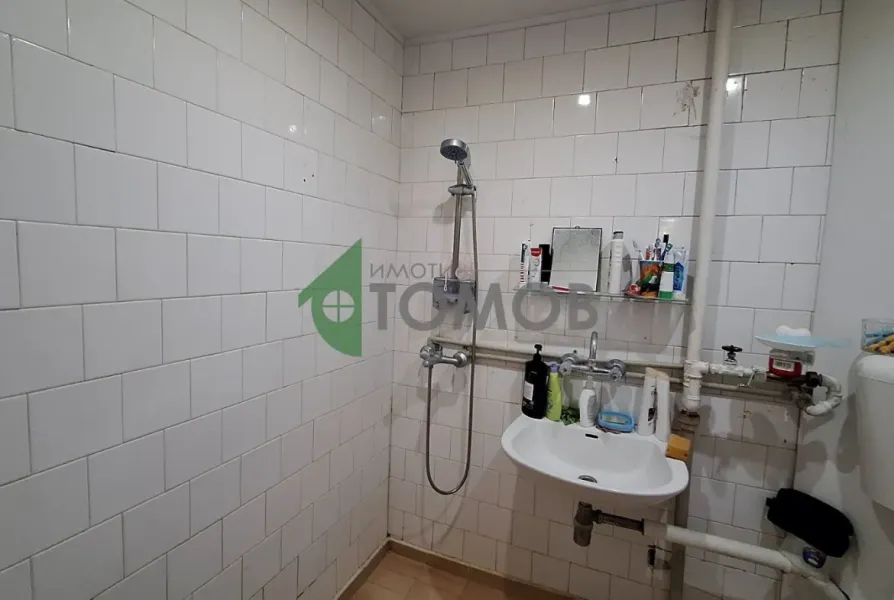 Spacious Three-Bedroom Apartment in Slavyanov, Stara Zagora - €92,000 - Image 3