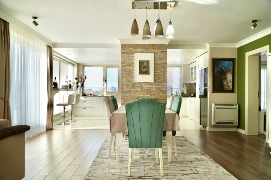 Luxury Plovdiv Penthouse: Panoramic Views & Amenities - Image 3