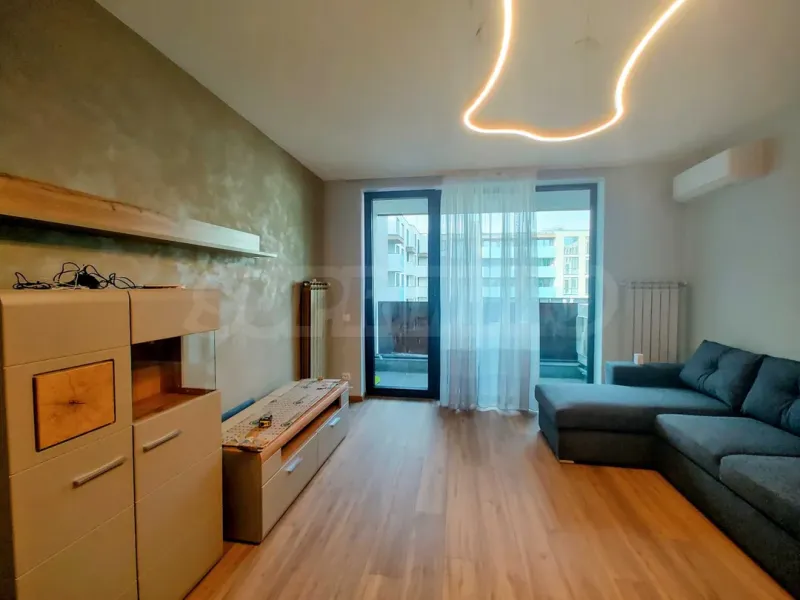 Stylish 2-Bedroom Apartment in Sofia's Izgrev District - Image 2