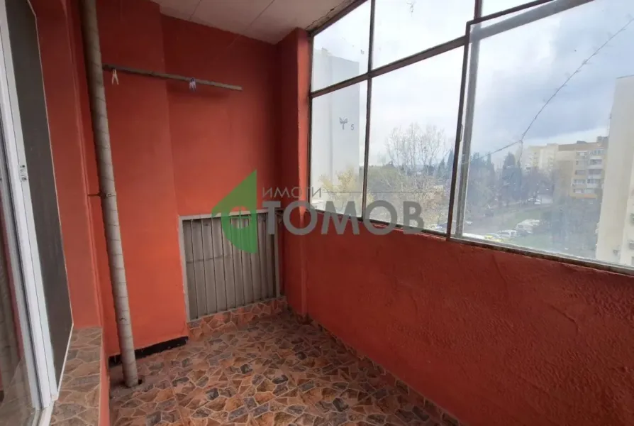 Bright Two-Bedroom Apartment in Stanitionna Gradina, Stara Zagora - Image 5