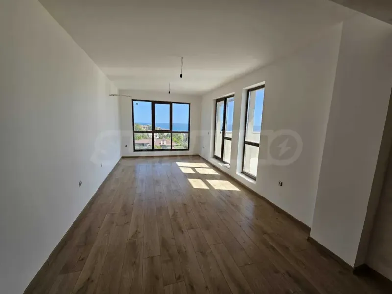 Sea View 3 Bed Apartment - Varna, Bulgaria - Image 2