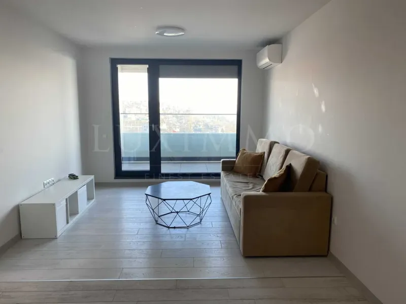 Sea View One-Bedroom Apartment in Varna's "Briz" District - Image 1