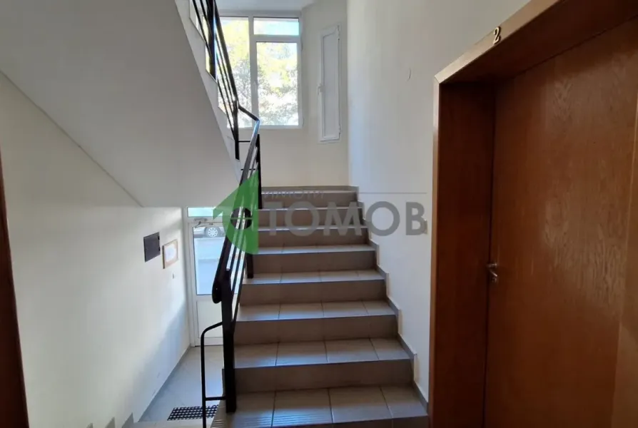 Spacious Fully Furnished Apartment in the Heart of Stara Zagora - Image 2