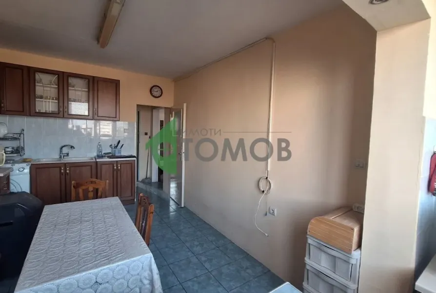 Spacious 2-Bedroom Apartment in Stara Zagora's Opelchenski District - Image 1