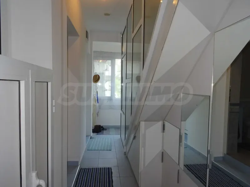 Spacious 3-Bedroom Apartment Near Varna University & City Center - Image 4