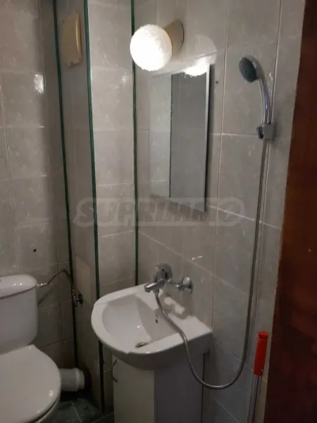 Stylish Burgas Apartment – Beachfront & Fully Furnished - Image 4