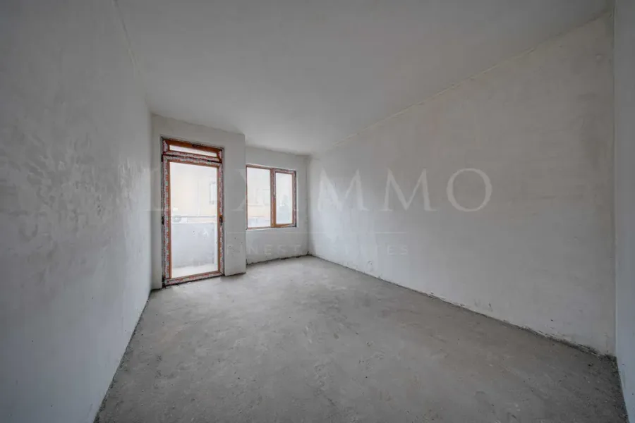 Spacious Two-Bedroom Apartment in Sofia's Central Vazrazhdane District - Image 3