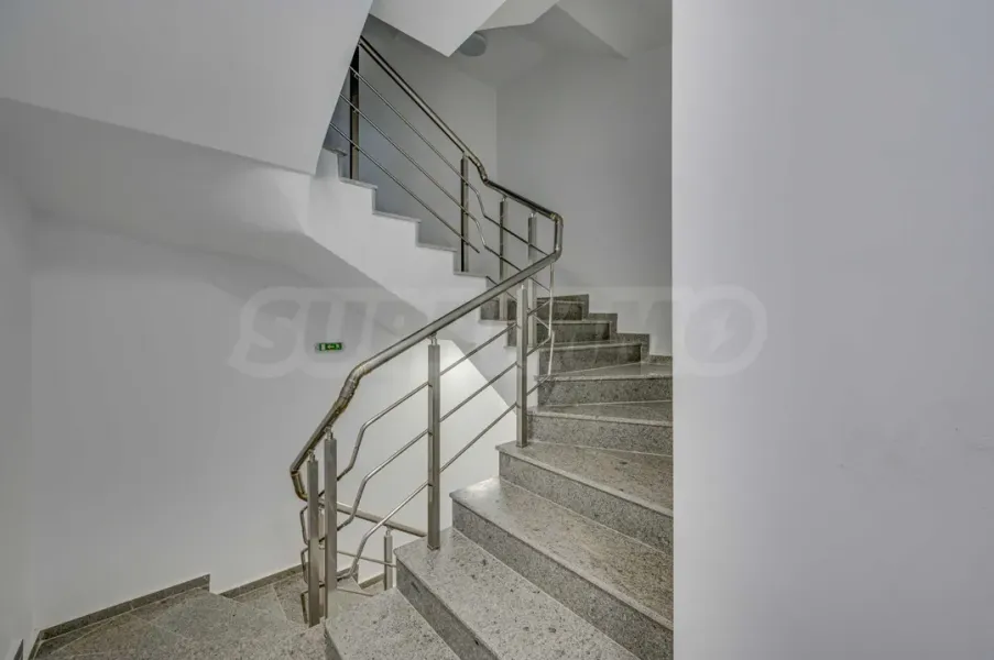 Spacious 2-Bedroom Apartment Near "Nadezhda" Metro - Image 3
