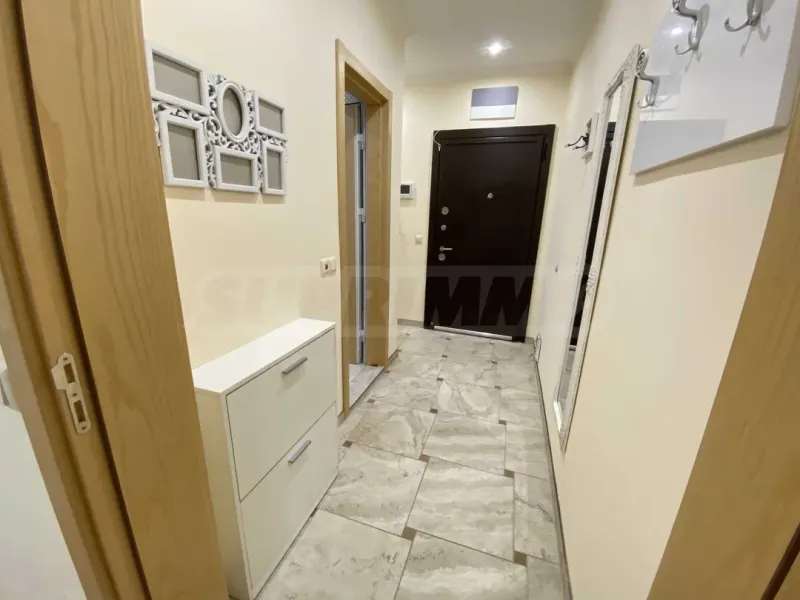 Stylish 2-Bedroom Apartment in Varna City Center - Image 3