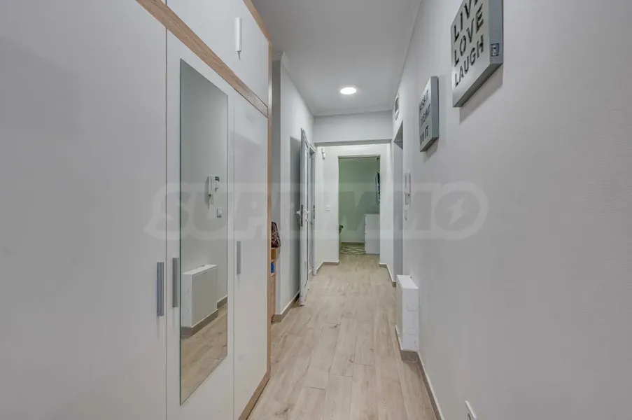 Spacious, Fully Furnished Apartment in Sofia's Polygon District - Image 4