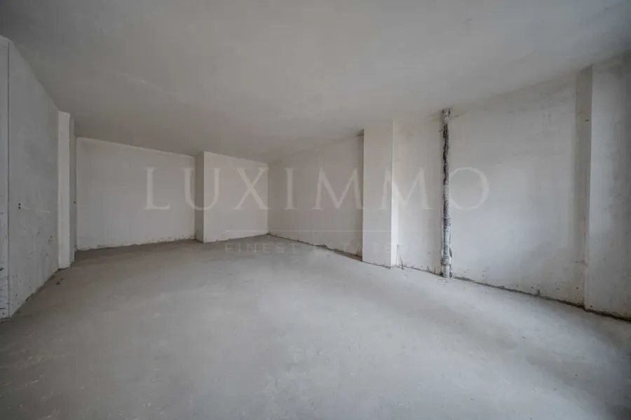 Spacious Two-Bedroom Apartment in Sofia's Central Vazrazhdane District - Image 5