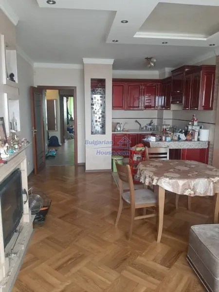 Spacious Sea View Apartment in Varna's Galata District - Fully Furnished Gem - Image 5