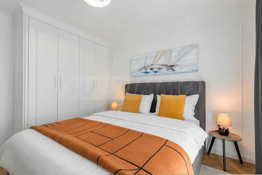 Luxury Varna Apartment - Fully Furnished, Prime Location - Image 1