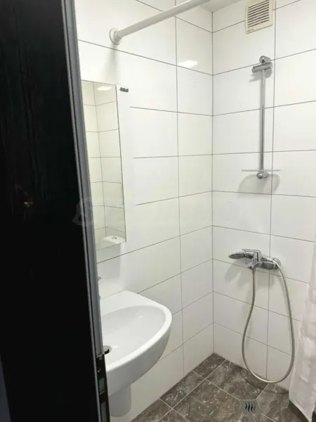 Spacious Two-Bedroom Apartment with Slavyanovo Square View - Image 3