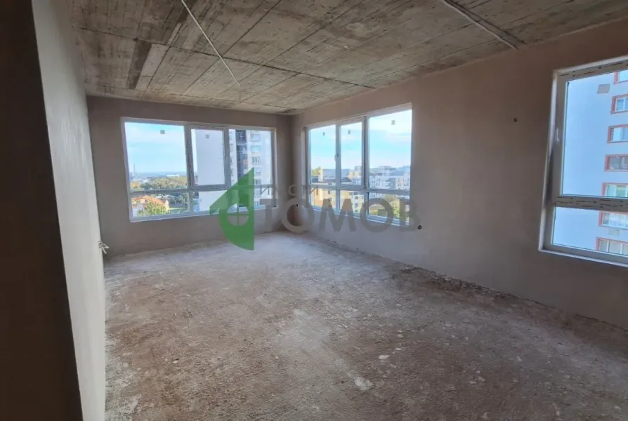 Spacious 3-Bedroom Apartment in New Stara Zagora, Bulgaria - Image 3