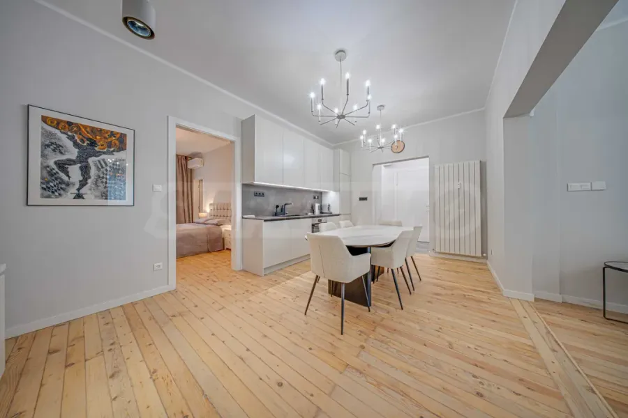 Fully Renovated 3-Bedroom Apartment in Sofia, Near NДК - Image 4