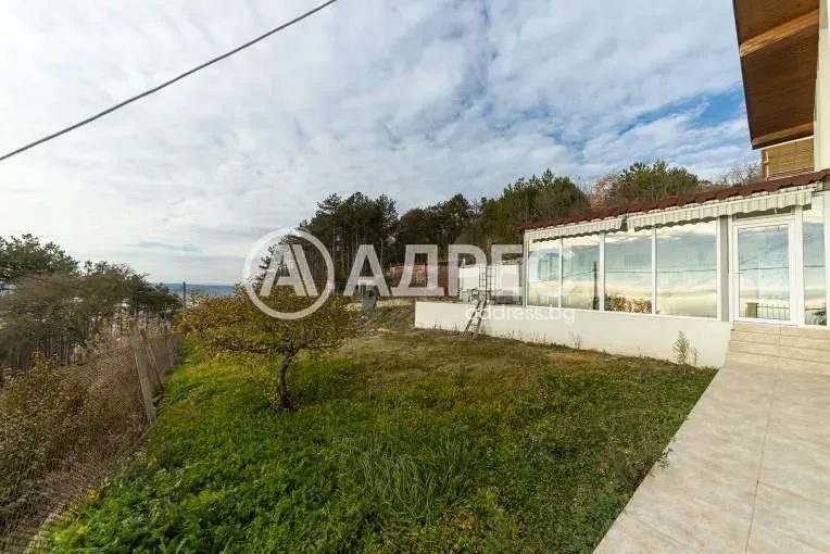 Spacious Villa with Stunning Sea and Forest Views for Sale - Image 1