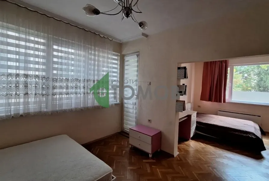 Spacious Fully Furnished 3-Bedroom Apartment in Old Town, Stara Zagora - Image 3