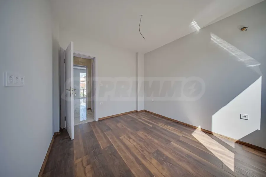 Two-Story House with Garden in Sofia's "Levski" Area - Image 5