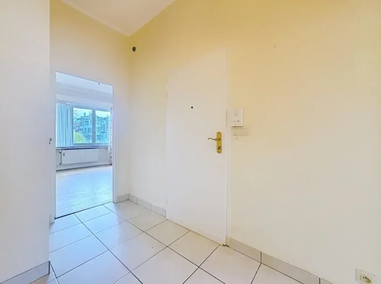 Stylish Brussels Apartment Near Place d’Arezzo – 2 Bedrooms - Image 2