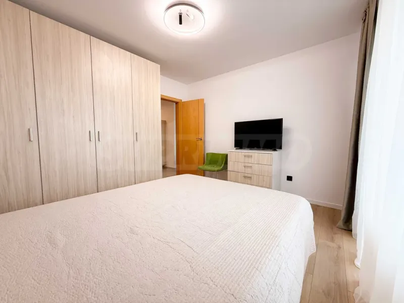 Spacious, Fully Furnished Apartment with Parking in Sofia - Image 1