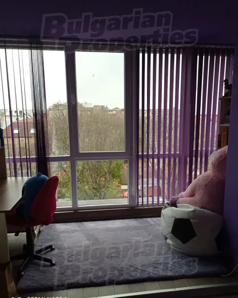 Spacious Fully Furnished Apartment with Panoramic Terrace in Varna - Image 3