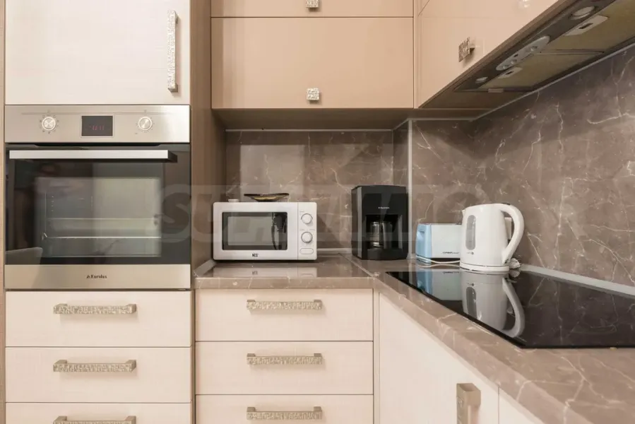 Stylish Fully Furnished Apartment in Varna City Center - Image 4