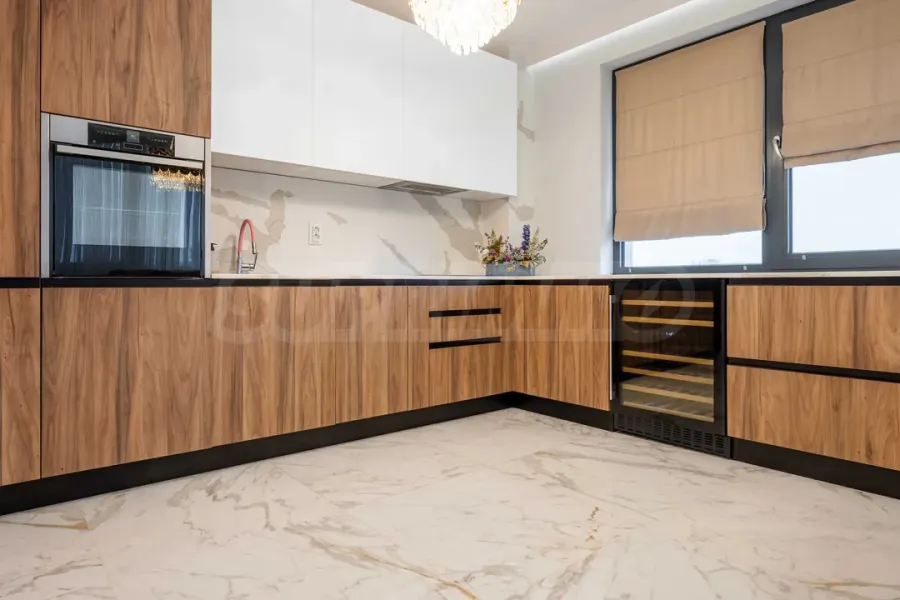 Spacious 3-Bedroom Apartment in Kyuchuk Paris, Plovdiv - Image 1