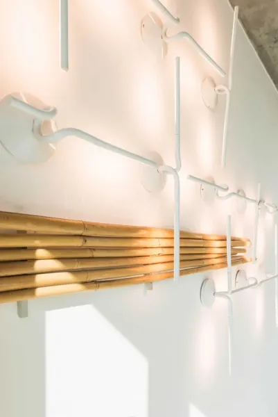 Spacious Sea View Apartment with Smart Home Features - Image 2