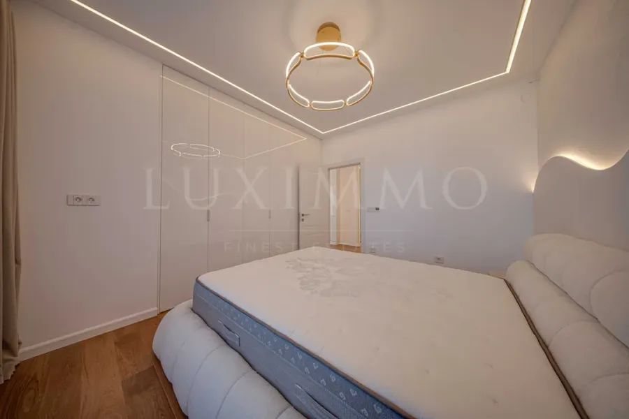 Spacious, Fully Furnished Apartment with Mountain Views - Image 5