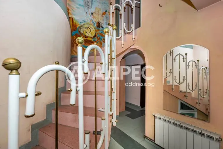 Spacious Three-Bedroom Plovdiv Apartment with Six Terraces – Perfect Family Home. - Image 4