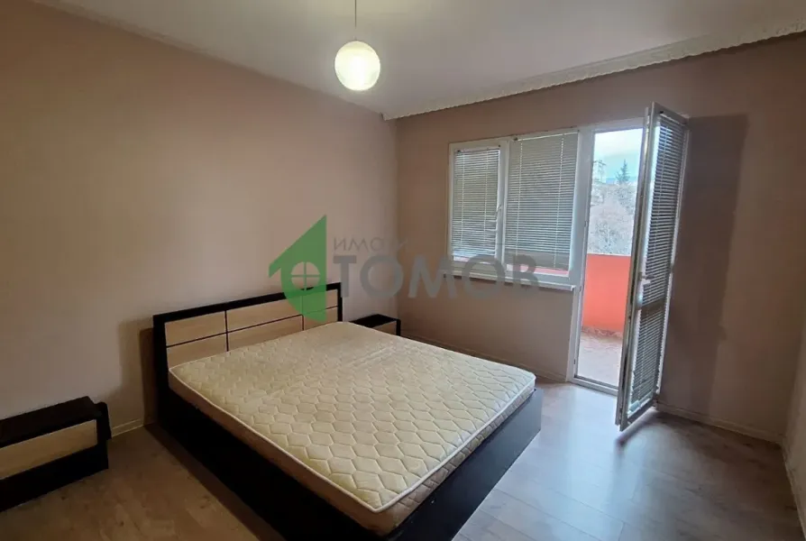 Bright Two-Bedroom Apartment in Stanitionna Gradina, Stara Zagora - Image 4