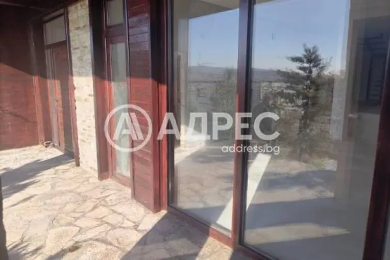 Spacious Family Home with Spa Facility in Stara Zagora, Bulgaria - €260,000 - Image 4