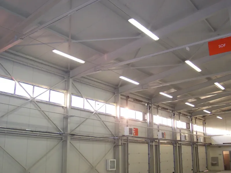 Spacious Warehouse for Rent - 2318m2 in Iskar Industrial Zone, Sofia - Image 2